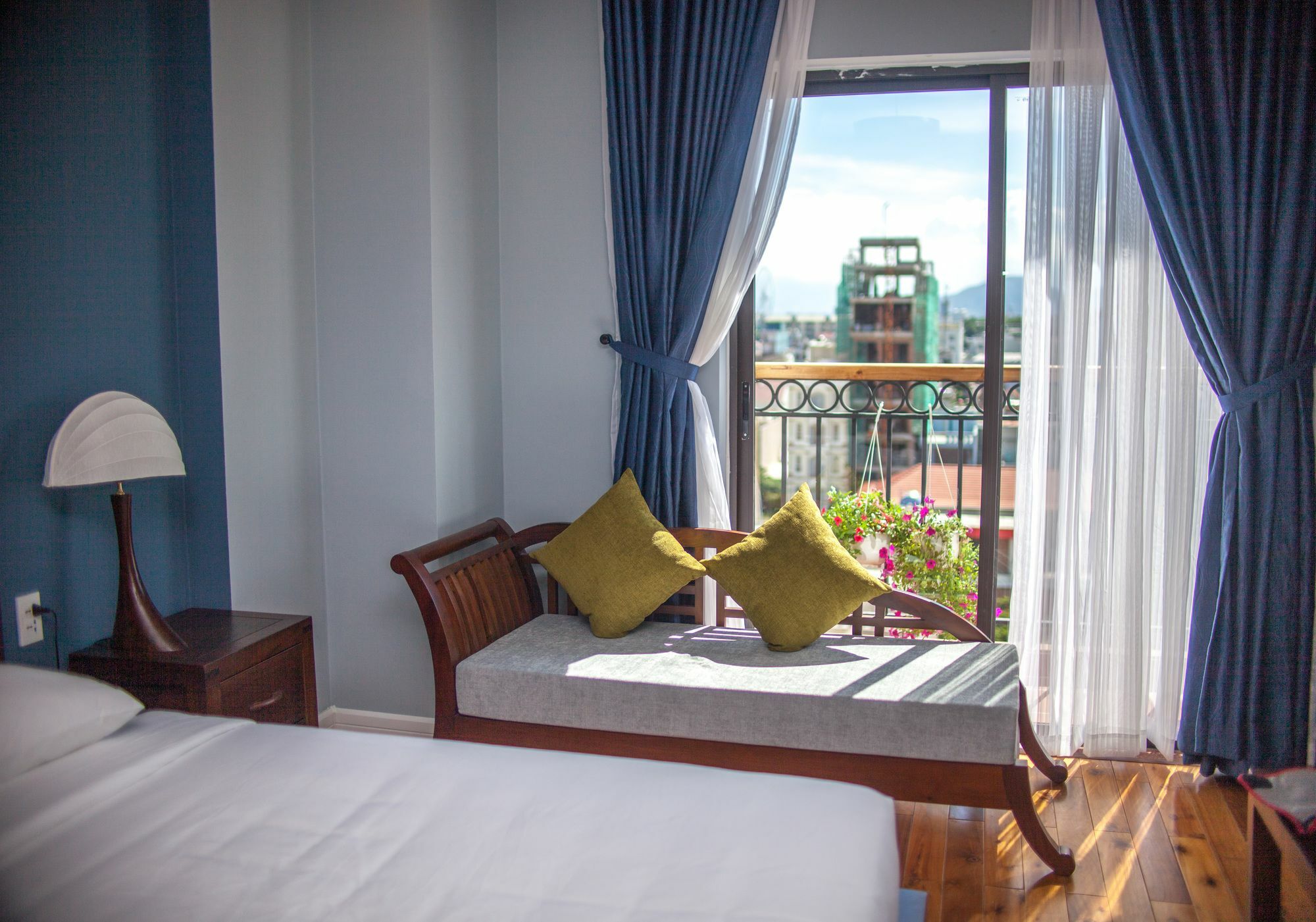 Boutique Eco Khách sạn